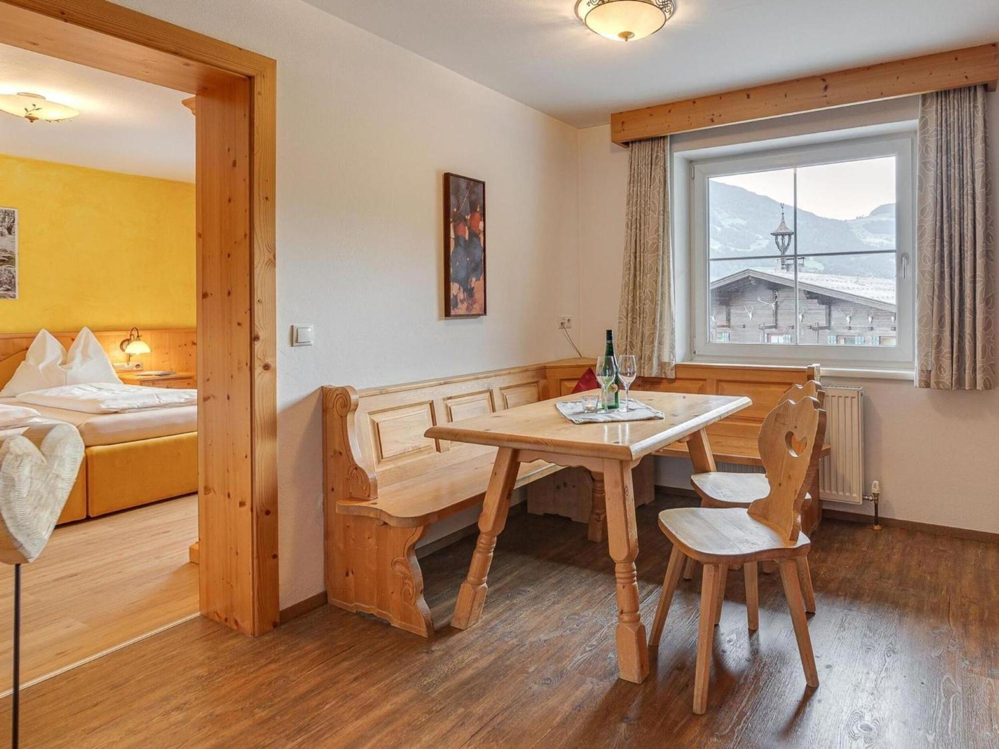 Apartment In Fuegen With A Garden Kültér fotó